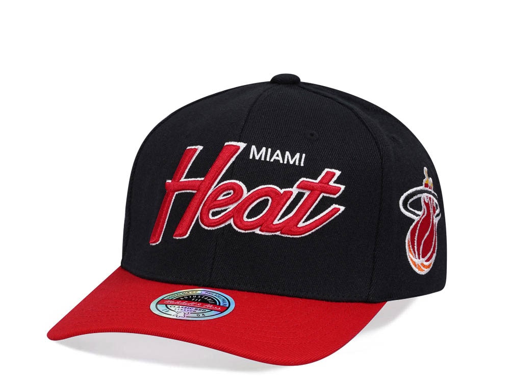 Mitchell & Ness Miami Heat Script 2.0 Black Two Tone Red Line Flex Snapback Gorra