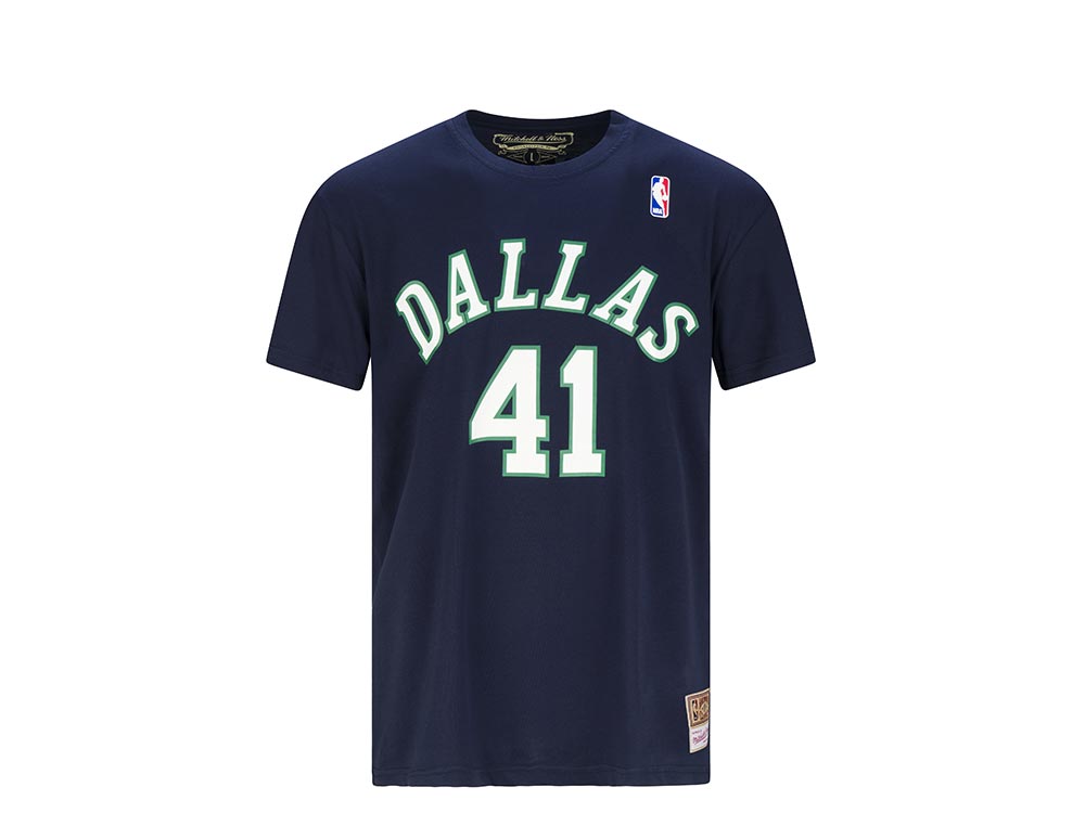 Mitchell & Ness Dallas Mavericks - Dirk Nowitzki Name & Number T-Shirt