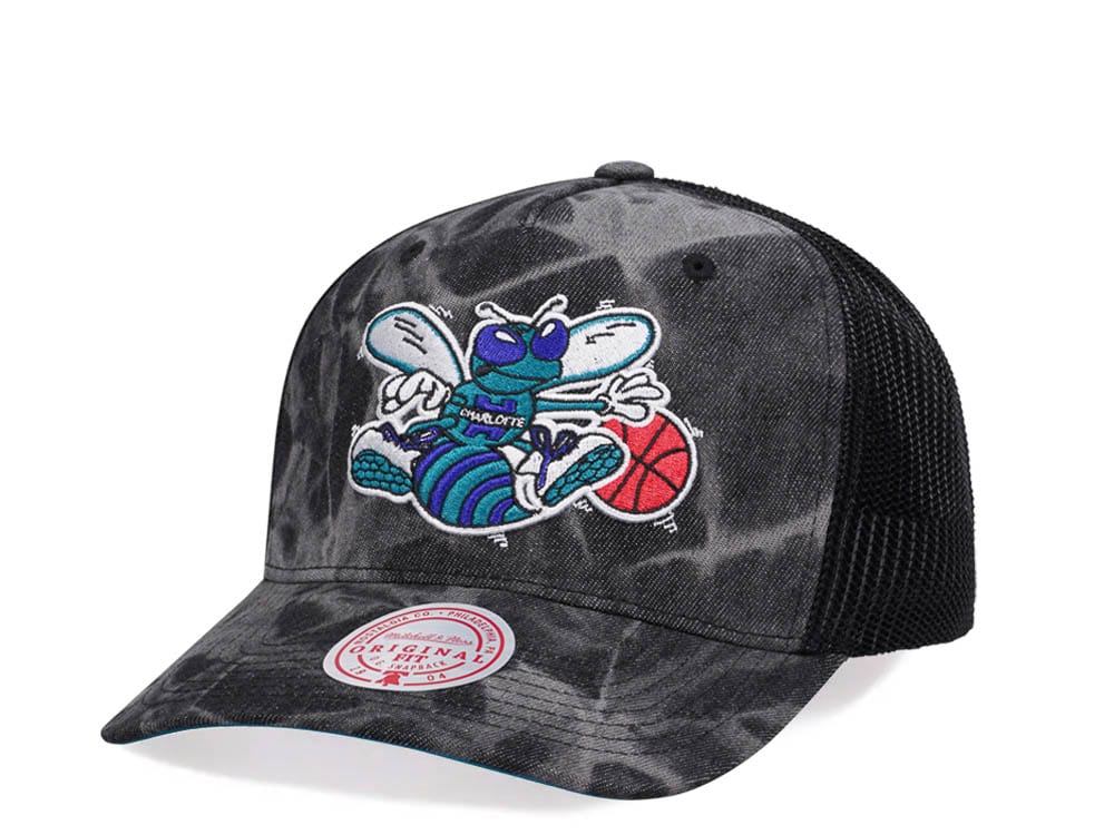 Mitchell & Ness Charlotte Hornets Burnt Ends Black Trucker Snapback Gorra