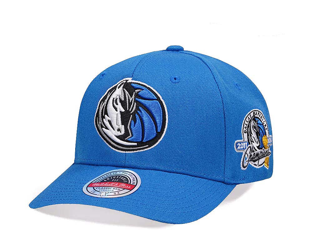 Mitchell & Ness Dallas Mavericks NBA Champions 2011 Classic Red Flex Snapback Gorra