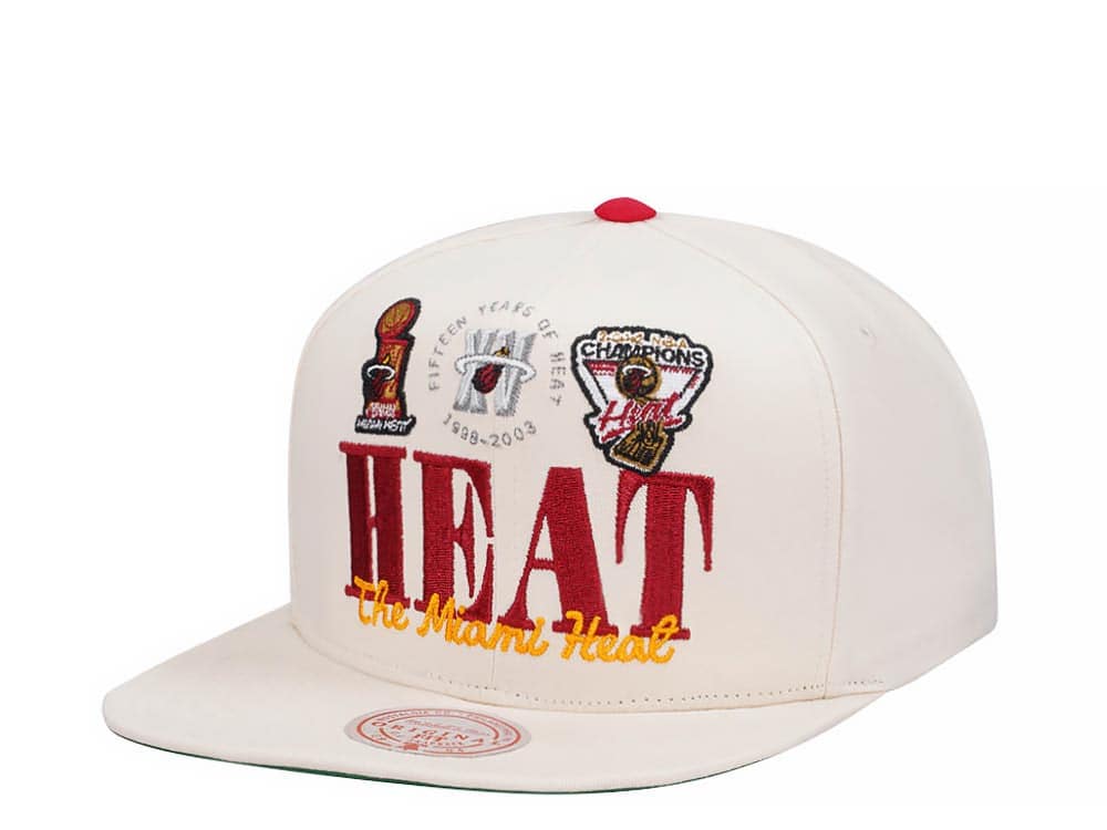 Mitchell & Ness Miami Heat Reframe Retro Off White Snapback Gorra