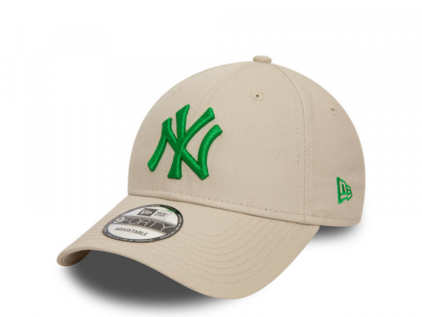 New Era New York Yankees League Essential Stone Green 9Forty Strapback Cap