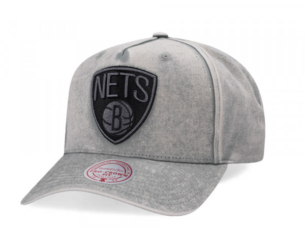 Mitchell & Ness Brooklyn Nets Washed Out Vintage Pro Crown Fit Snapback Cap