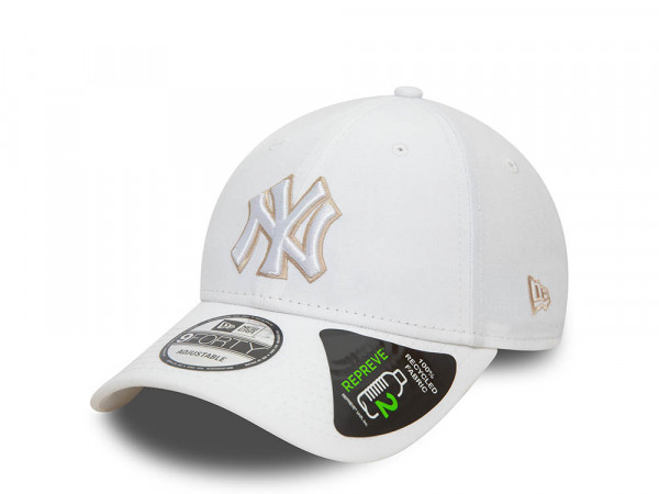 New Era New York Yankees Repreve Outine White 9Forty Strapback Cap