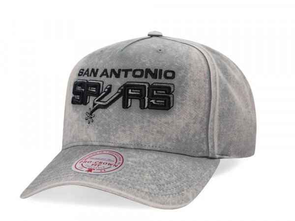 Mitchell & Ness San Antonio Spurs Washed Out Vintage Pro Crown Fit Snapback Cap
