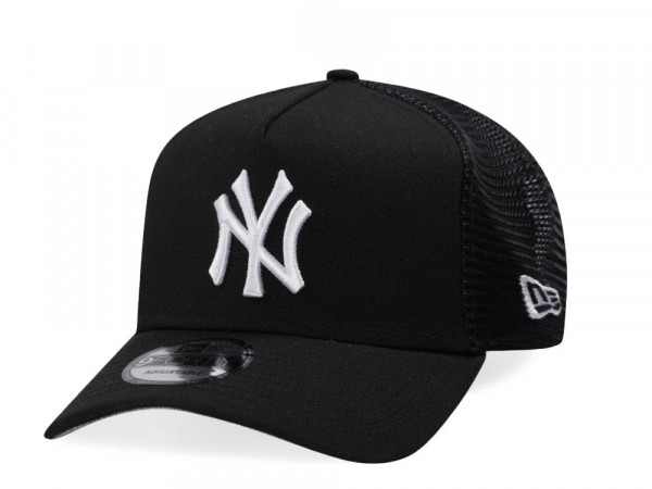 New Era New York Yankees Black Classic Trucker A Frame 9Forty Snapback Cap