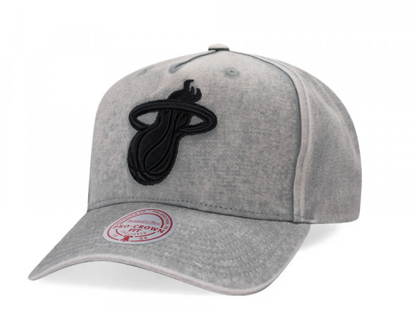 Mitchell & Ness Miami Heat Washed Out Vintage Pro Crown Fit Snapback Cap